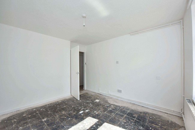 17 Pincey Mead, Pitsea, Basildon, SS13 3EW 3