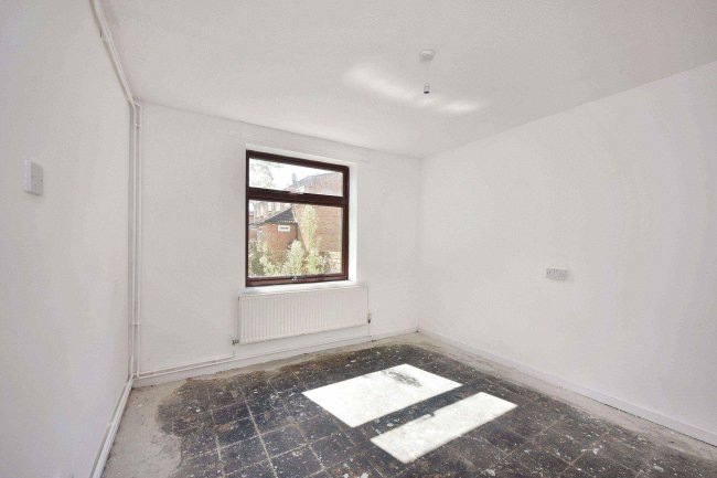 17 Pincey Mead, Pitsea, Basildon, SS13 3EW 3