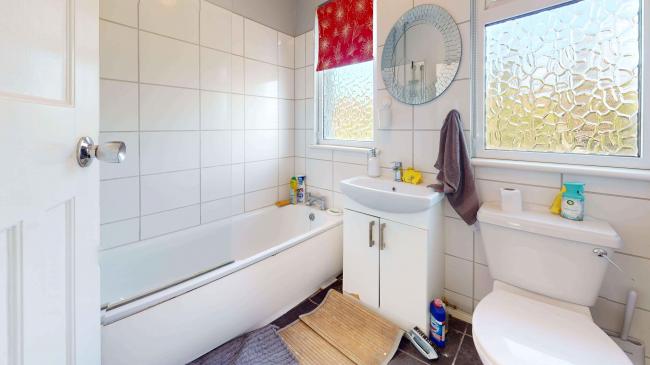 18 Prince of Wales Road, Sutton, Surrey, SM1 3PA 4