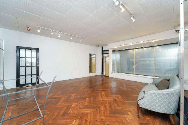 23 Queens Road, Weybridge, Surrey KT13 9UG 15