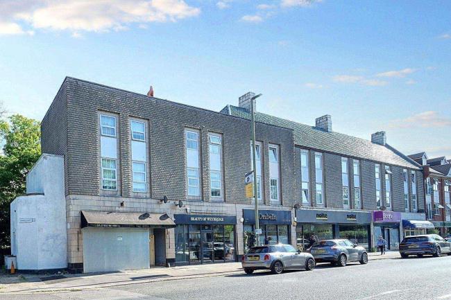 23 Queens Road, Weybridge, Surrey KT13 9UG 15