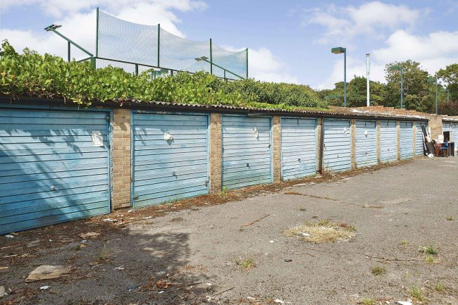 Oxford Gardens Garages, London, N21 2AN 6