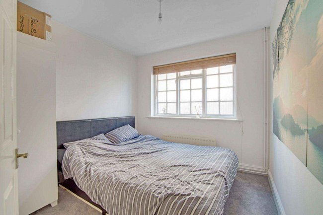 Flats A B and C, 165 French Street, Sunbury on Thames, Surrey, TW16 5JY 7