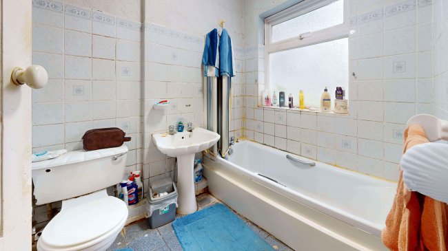 13 Pemdevon Road, Croydon, CR0 3QQ 10