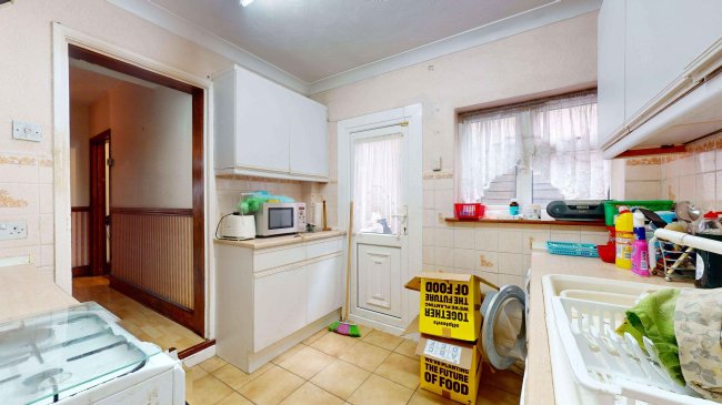 13 Pemdevon Road, Croydon, CR0 3QQ 10