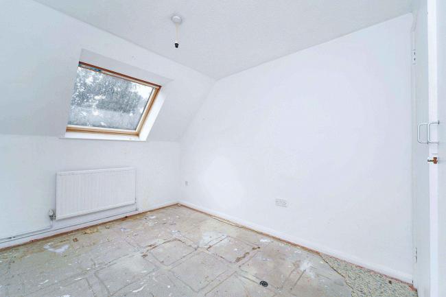 Flat 39 Atholl Court and Garage No 26, Kingsway Gardens, Andover, SP10 4BB 6