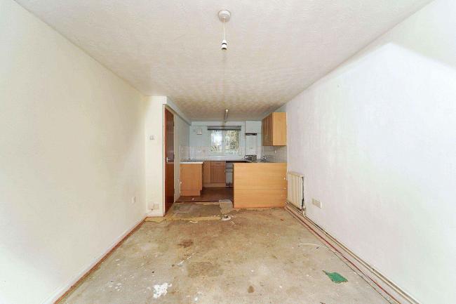 Flat 39 Atholl Court and Garage No 26, Kingsway Gardens, Andover, SP10 4BB 6