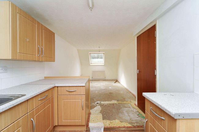 Flat 39 Atholl Court and Garage No 26, Kingsway Gardens, Andover, SP10 4BB 6