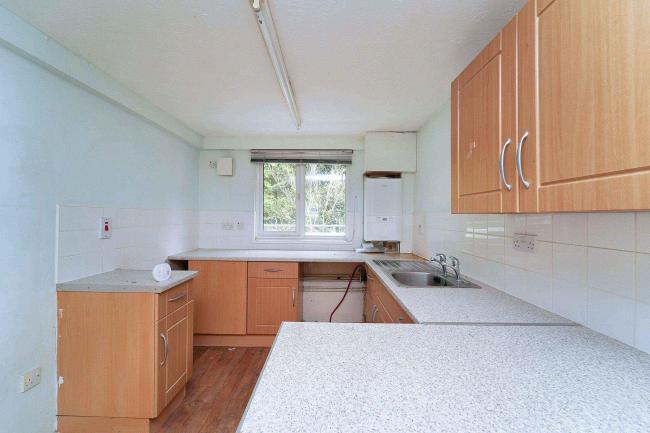 Flat 39 Atholl Court and Garage No 26, Kingsway Gardens, Andover, SP10 4BB 6