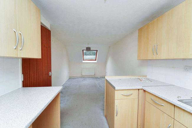 Flat 45 Atholl Court & Garage 21, Kingsway Gardens, Andover, SP10 4BB 7