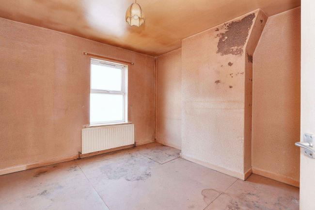 37 Suffolk Street, Runcorn, Cheshire, WA7 1EX 4