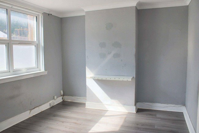 2 East Street, Chatham, Kent, ME4 5NJ 5