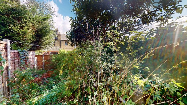 15A Empress Avenue, Ilford, Essex, IG1 3DE 1