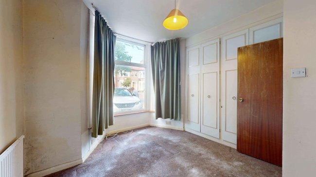 15A Empress Avenue, Ilford, Essex, IG1 3DE 1