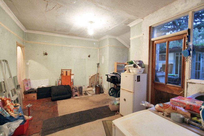 226/228 Kingston Road, Ilford, Essex, IG1 1PG 2