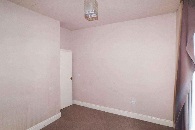 10 Station Road, Holywell Green, Halifax, HX4 9BQ 4