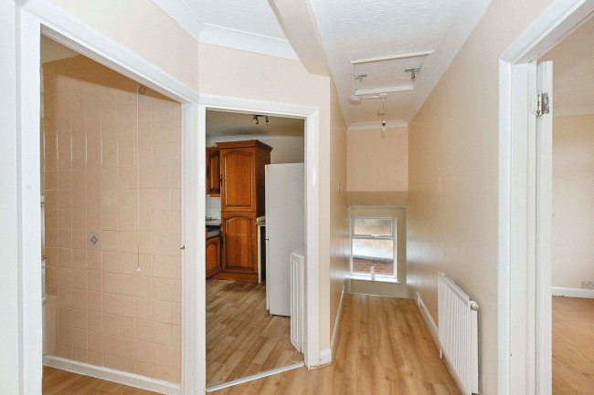 44 Arlington Crescent, Waltham Cross, Hertfordshire, EN8 7RN 9