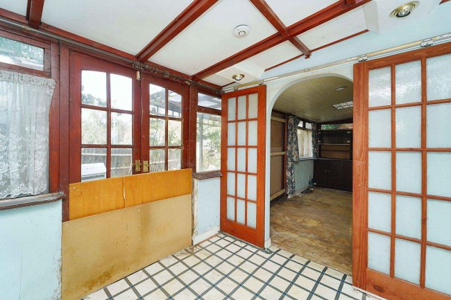 15 Cheviot Court, Cheviot Close, Harlington, Middlesex, UB3 5LR 5