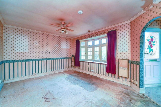 15 Cheviot Court, Cheviot Close, Harlington, Middlesex, UB3 5LR 5