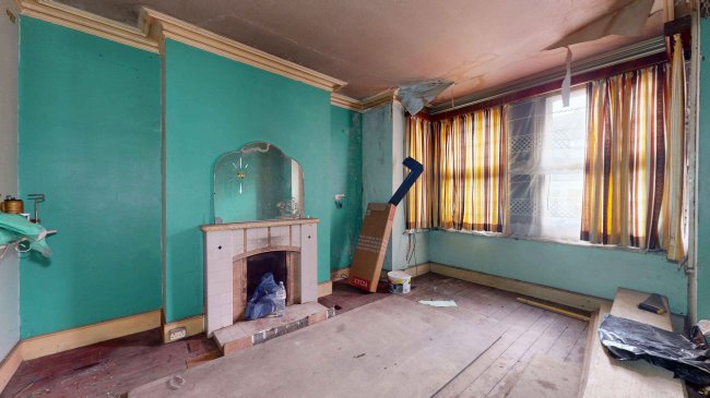 10 Hillcrest Road, Walthamstow, London, E17 4AP 5