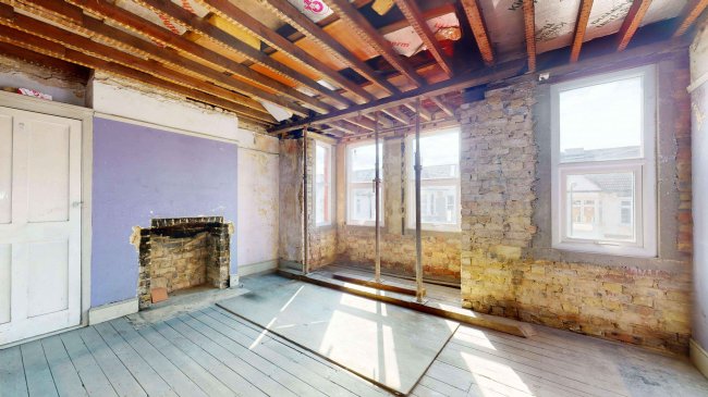 10 Hillcrest Road, Walthamstow, London, E17 4AP 5