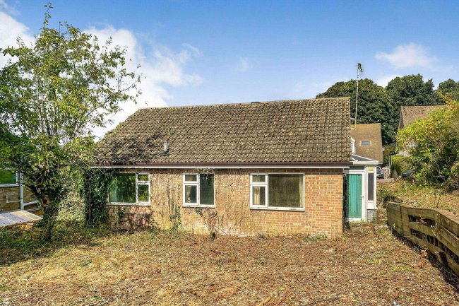 19 Lewis Road, Chipping Norton, Oxfordshire, OX7 5JT 3