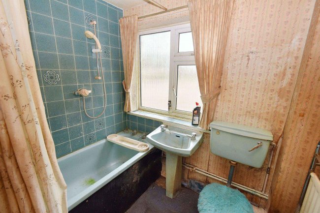19 Lewis Road, Chipping Norton, Oxfordshire, OX7 5JT 3