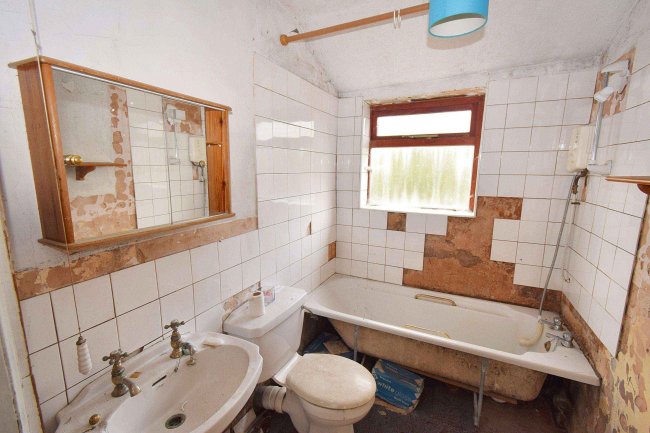 57 Pirton Lane, Churchdown, Gloucester, Gloucestershire, GL3 2RU 6