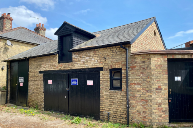 The Coach House at The Cock Inn, Halstead, Kent, TN14 7DD 3