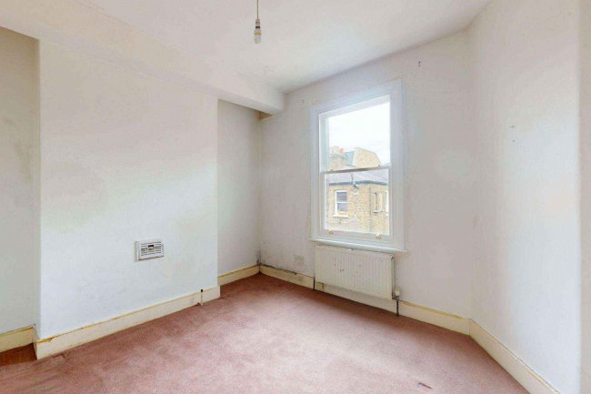 25C Morat Street, Stockwell, London SW9 0RJ 3