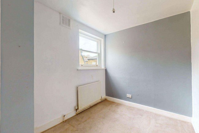 25C Morat Street, Stockwell, London SW9 0RJ 3