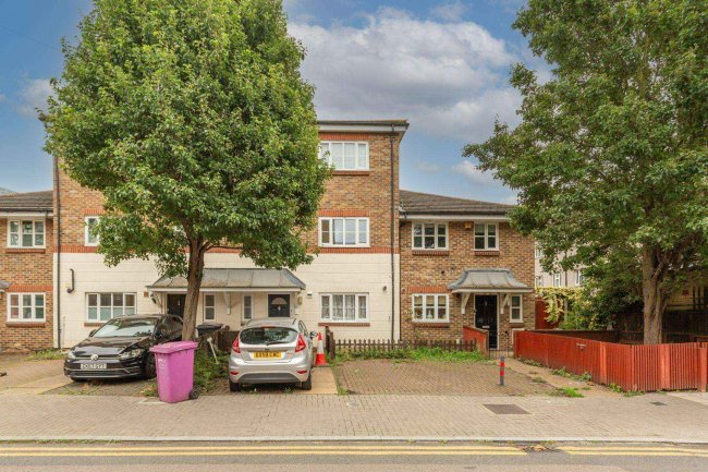 137 Alpha Grove, Poplar, London, E14 8PQ 8