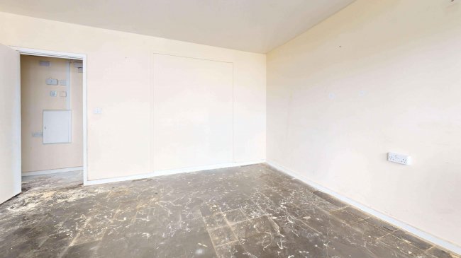 17 Henshall Point, Bromley High Street, Bow, London E3 3EJ 6