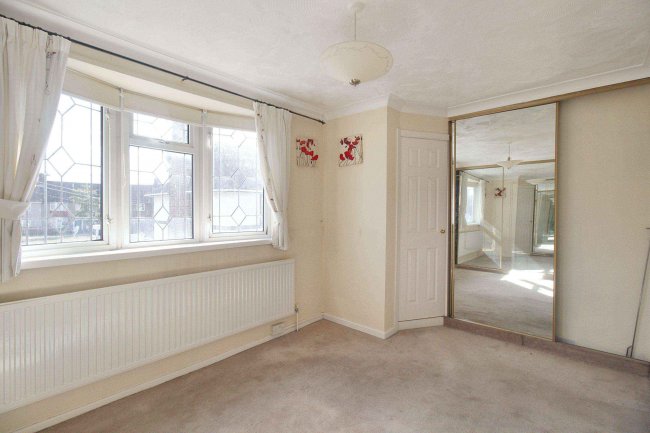 699 Becontree Avenue, Dagenham, RM8 3HH 3