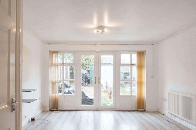 26 Mallards Road, Barking, IG11 0GY 8