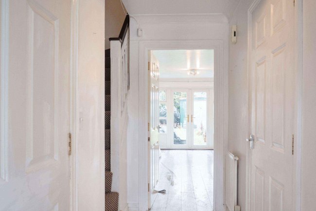 26 Mallards Road, Barking, IG11 0GY 8