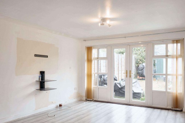 26 Mallards Road, Barking, IG11 0GY 8