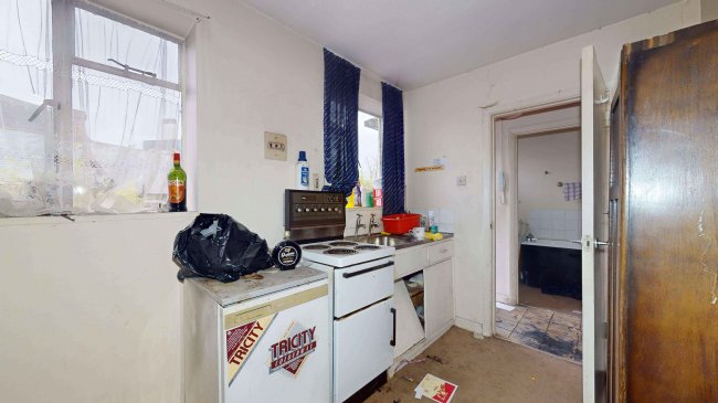 38 Winslade Way, Catford, London, SE6 4JU 10