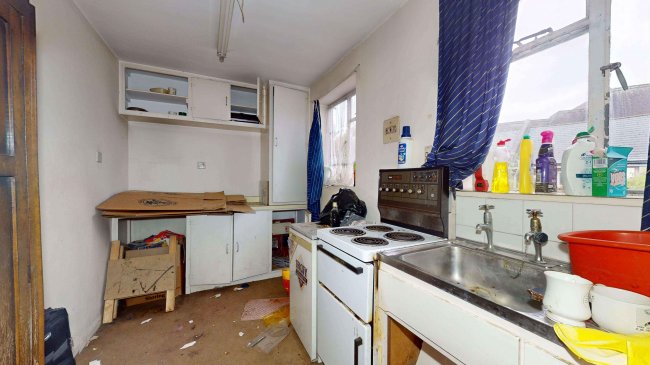 38 Winslade Way, Catford, London, SE6 4JU 10