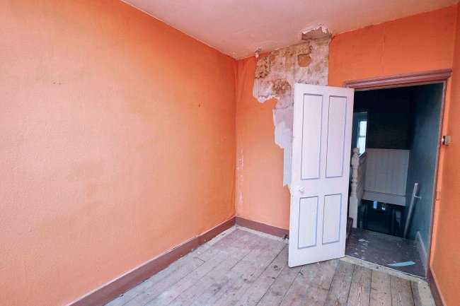 3 Clifton Road, Luton, LU1 1PB 8