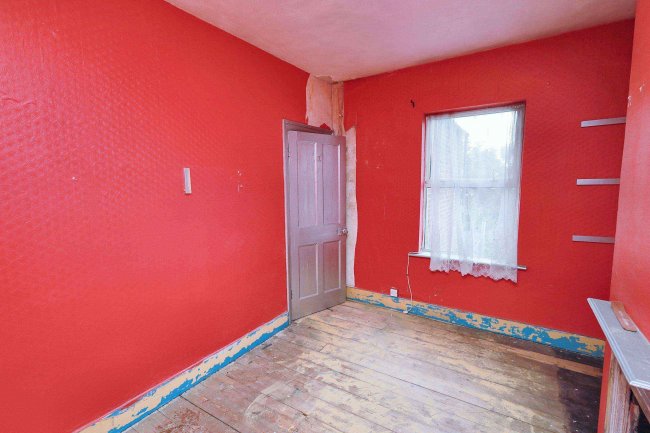 3 Clifton Road, Luton, LU1 1PB 8