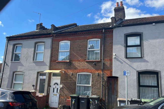 3 Clifton Road, Luton, LU1 1PB 8