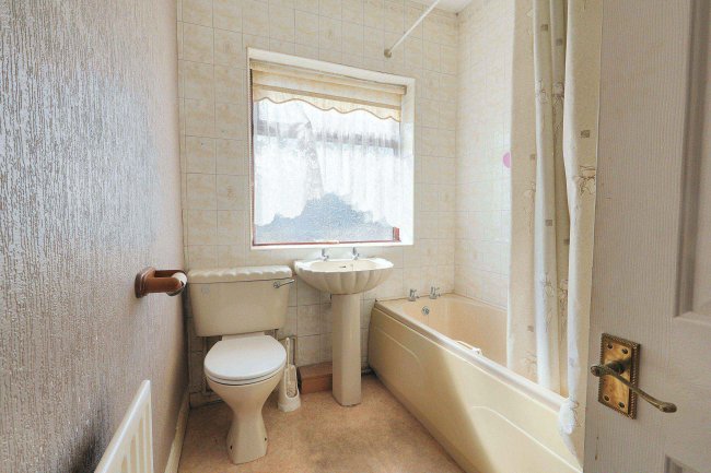 75 Old Road, Ashton in Makerfield, WN4 9BG 5