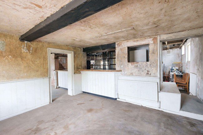 The Old Horwood Crown, 1 The Green, Great Horwood, Milton Keynes, MK17 0RH 8