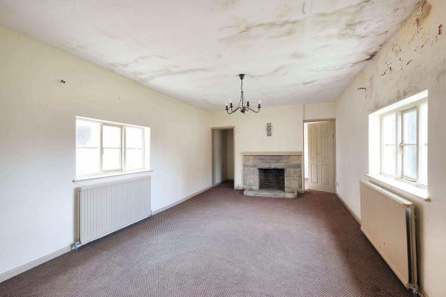 The Old Horwood Crown, 1 The Green, Great Horwood, Milton Keynes, MK17 0RH 8