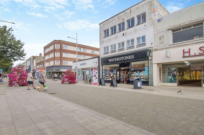 98 & 100 London Road North, Lowestoft, Suffolk, NR32 1ET 25