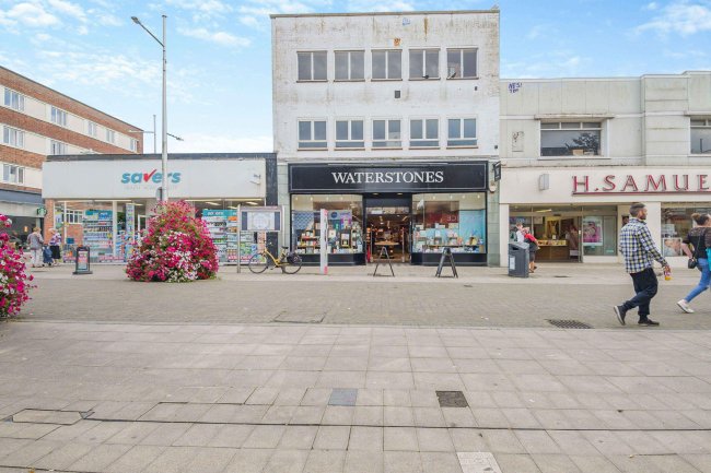 98 & 100 London Road North, Lowestoft, Suffolk, NR32 1ET 25