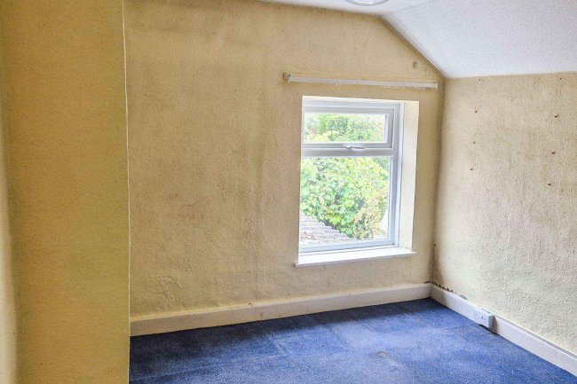 27 Roydon Road, Diss, Norfolk, IP22 4LN 2