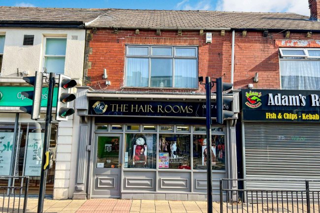 8 Barnsley Road, South Elmsall, WF9 2SE 9