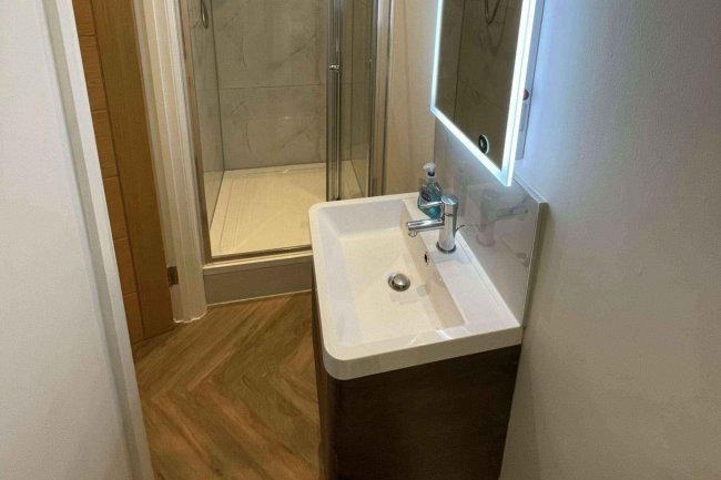 Office at 66 Lavender Hill, London SW11 5RQ 5